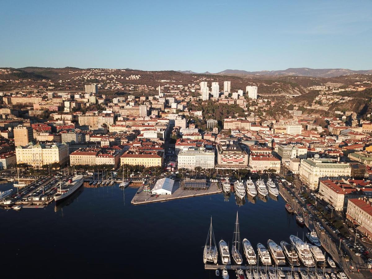 Apartments Budin Adri & Robi Rijeka City Center エクステリア 写真