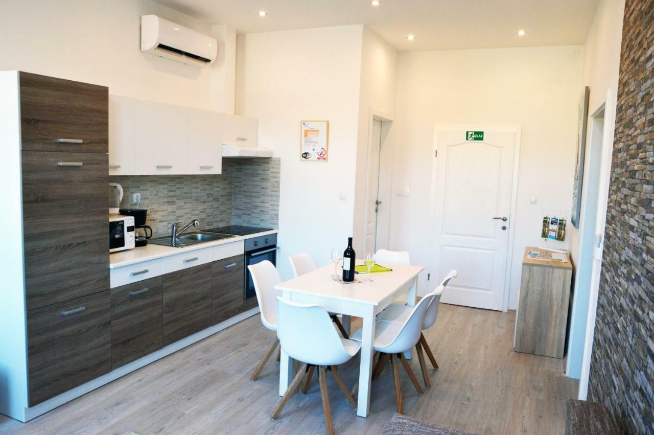 Apartments Budin Adri & Robi Rijeka City Center エクステリア 写真