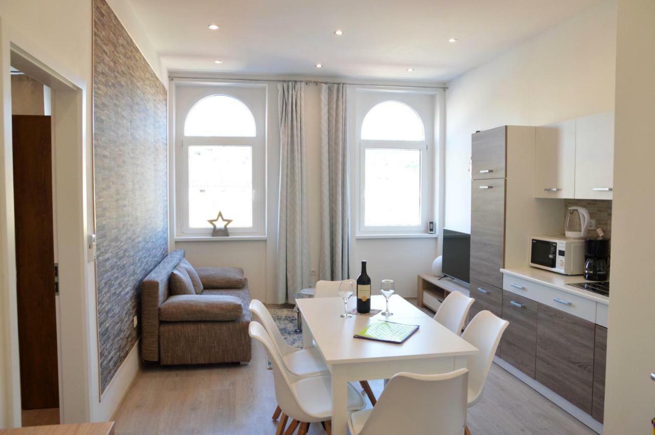 Apartments Budin Adri & Robi Rijeka City Center エクステリア 写真