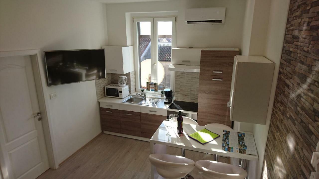 Apartments Budin Adri & Robi Rijeka City Center エクステリア 写真