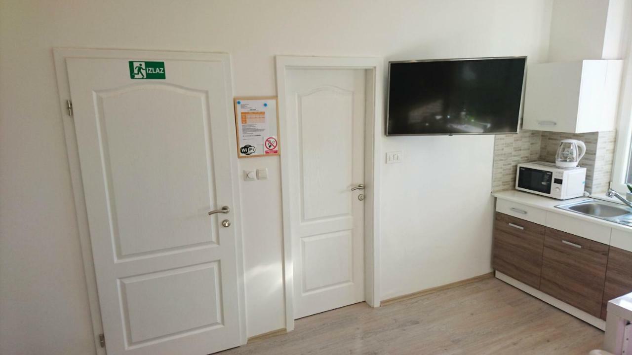 Apartments Budin Adri & Robi Rijeka City Center エクステリア 写真